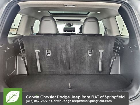 Used 2025 Hyundai Santa Fe Limited AWD/4WD image 32