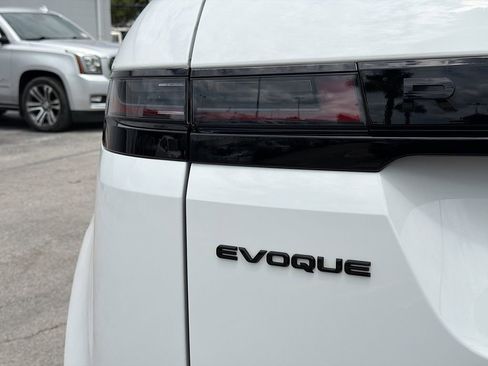 Used 2025 Land Rover Range Rover Evoque S AWD/4WD image 10