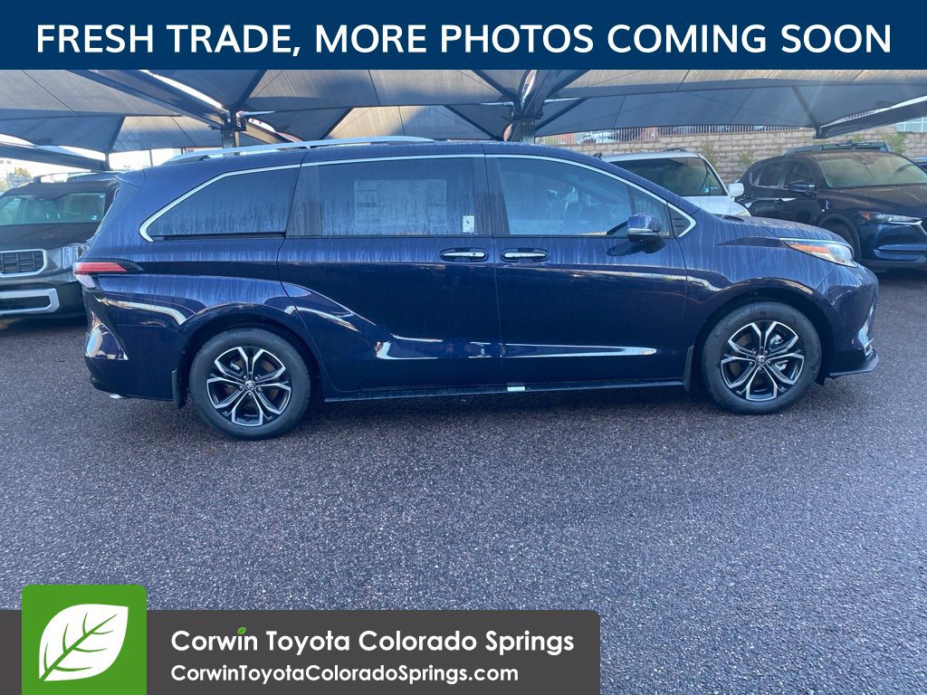 Used 2026 Toyota Sienna Platinum AWD/4WD image 9