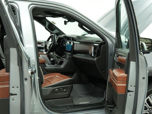 Certified 2025 GMC Sierra 1500 Denali Ultimate AWD/4WD image 14