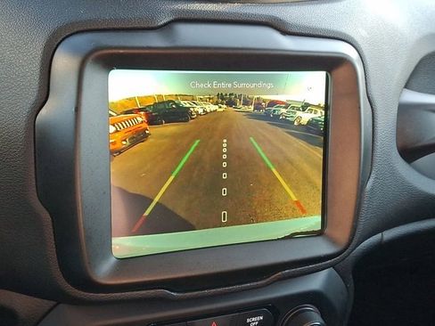 Certified 2023 Jeep Renegade Latitude image 22