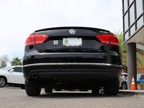 Used 2015 Volkswagen Passat TDI SEL Premium FWD image 12