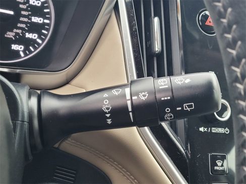 Used 2023 Subaru Outback Limited image 19