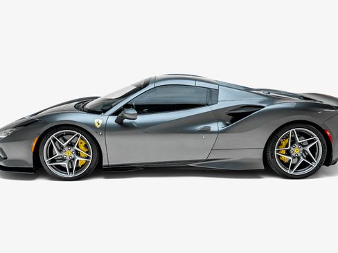 Used 2022 Ferrari F8 Tributo RWD image 20