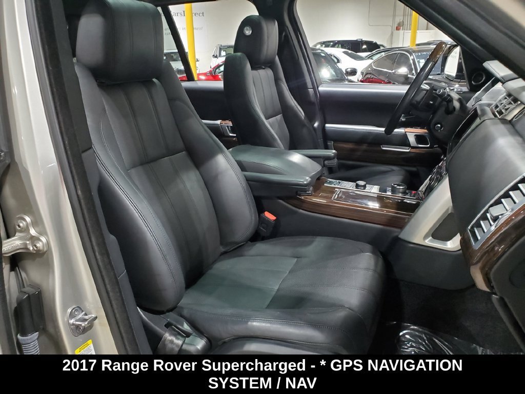 Used 2017 Land Rover Range Rover Supercharged AWD/4WD image 8