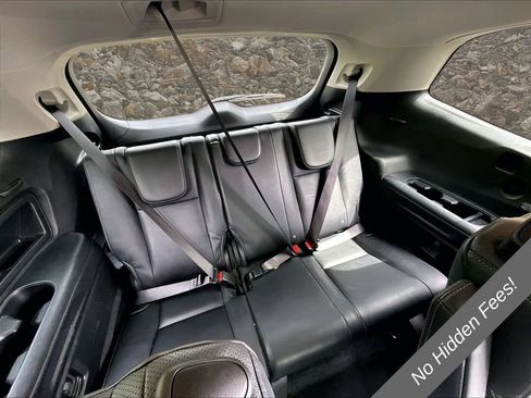 Used 2022 Subaru Ascent Limited AWD/4WD image 26