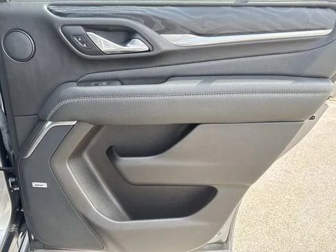Used 2021 GMC Yukon Denali w/ Denali Premium Package AWD/4WD image 25