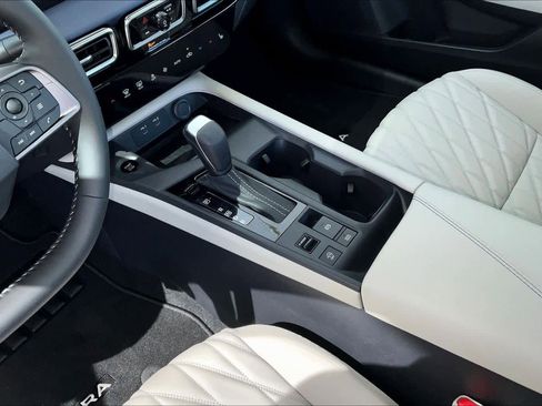New 2026 Nissan Sentra SL FWD image 7