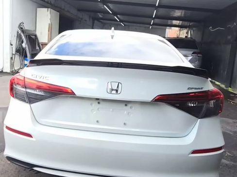 Used 2022 Honda Civic Sport image 5