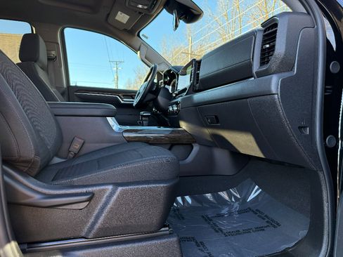 Used 2024 GMC Sierra 1500 Elevation image 27