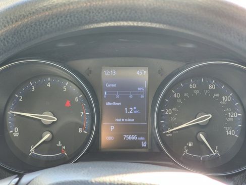 Used 2021 Toyota C-HR LE image 18