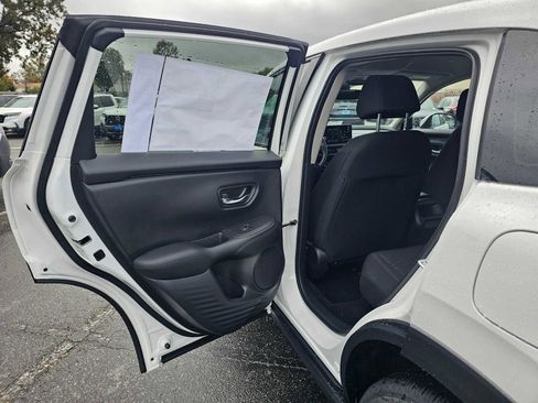 New 2026 Honda HR-V LX image 15