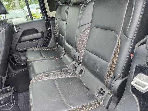 Used 2021 Jeep Gladiator Overland image 11