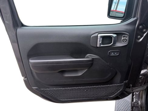 Used 2020 Jeep Wrangler Unlimited Sport AWD/4WD image 9