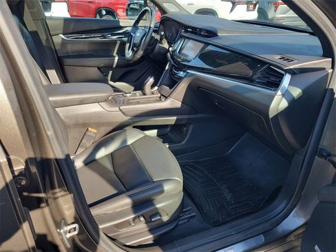 Used 2020 Cadillac XT6 Premium Luxury image 17