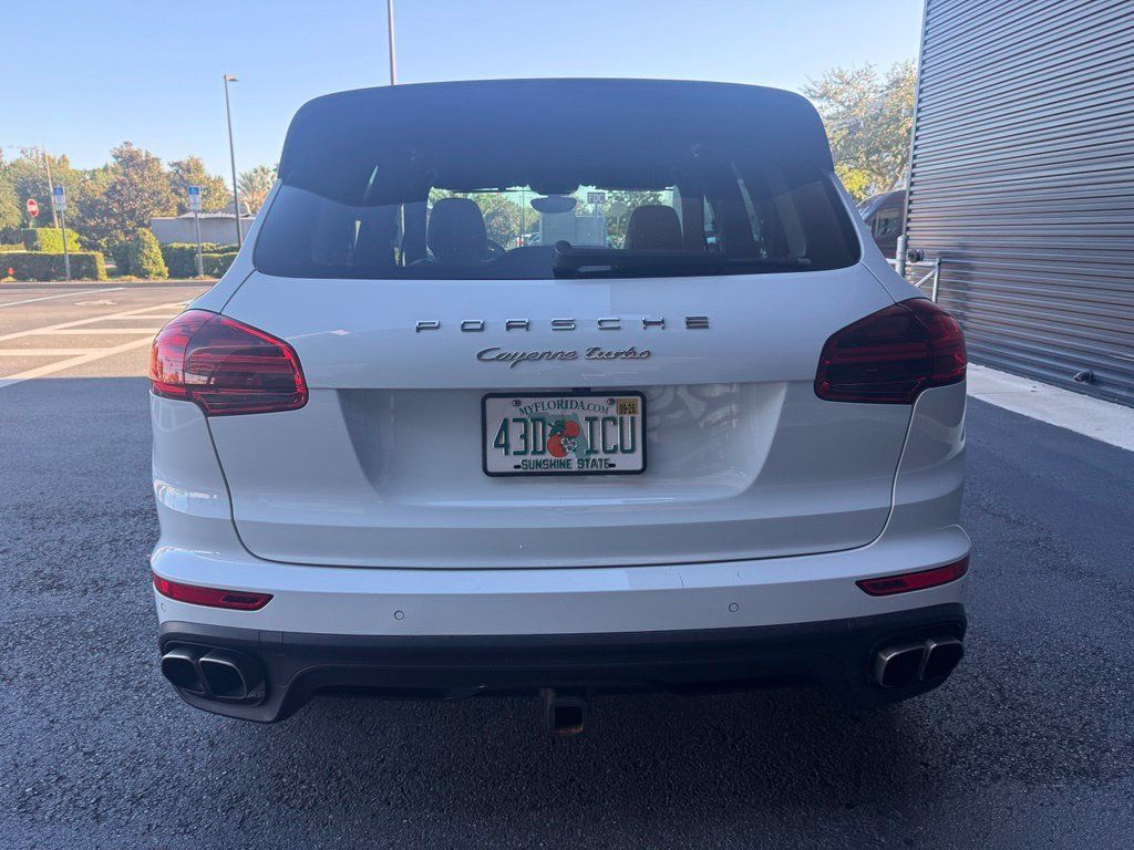 Used 2017 Porsche Cayenne Turbo AWD/4WD image 5