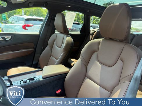 Certified 2023 Volvo XC60 B5 Plus w/ Climate Package AWD/4WD image 18