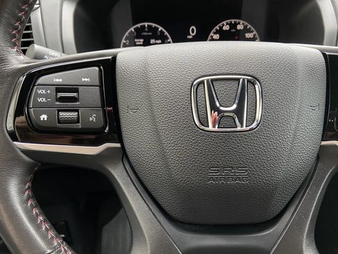 Used 2025 Honda Odyssey Sport-L image 16