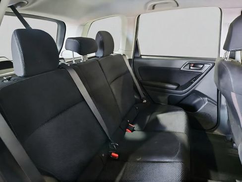 Used 2017 Subaru Forester 2.5i AWD/4WD image 21