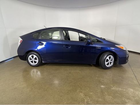 Used 2014 Toyota Prius Three image 20