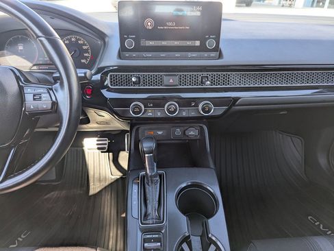 Used 2024 Honda Civic Sport image 12