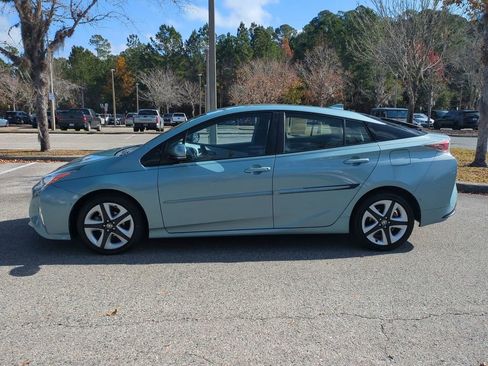 Used 2017 Toyota Prius Four Touring image 8