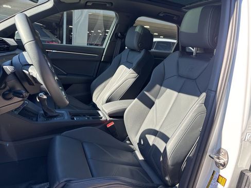 Certified 2025 Audi Q3 2.0T Premium w/ Convenience Package image 13