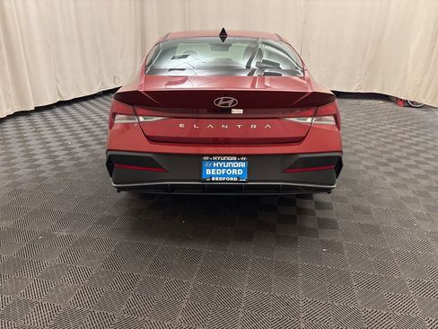 Certified 2024 Hyundai Elantra SEL image 6