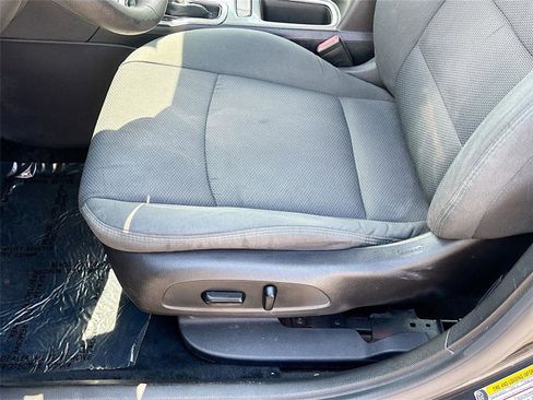 Used 2017 Chevrolet Cruze LT w/ Convenience Package FWD image 18