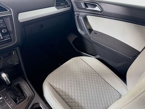 Used 2018 Volkswagen Tiguan S FWD image 21