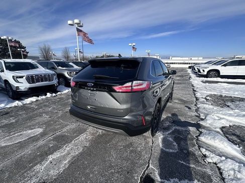 Used 2024 Ford Edge SEL w/ Convenience Package image 5
