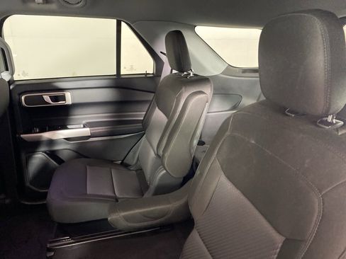 Used 2022 Ford Explorer XLT image 24