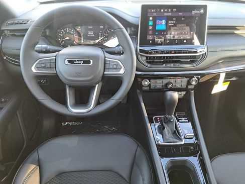 New 2026 Jeep Compass Latitude image 20