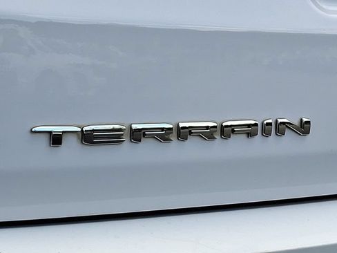 Used 2022 GMC Terrain SLE w/ Driver Convenience Package AWD/4WD image 30