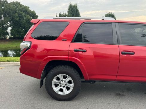Used 2017 Toyota 4Runner SR5 RWD image 29