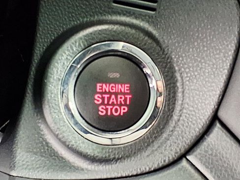 Certified 2025 Subaru Outback Limited image 17