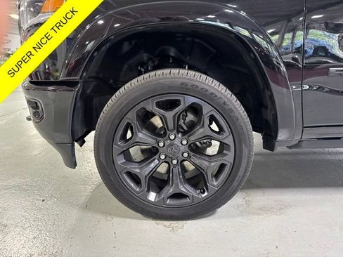 Used 2020 RAM 1500 Limited w/ Black Appearance Package AWD/4WD image 9