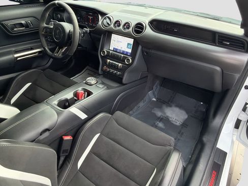 Used 2022 Ford Mustang Shelby GT500 w/ Technology Package image 13