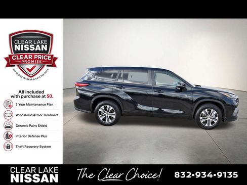 Used 2023 Toyota Highlander XLE FWD image 8