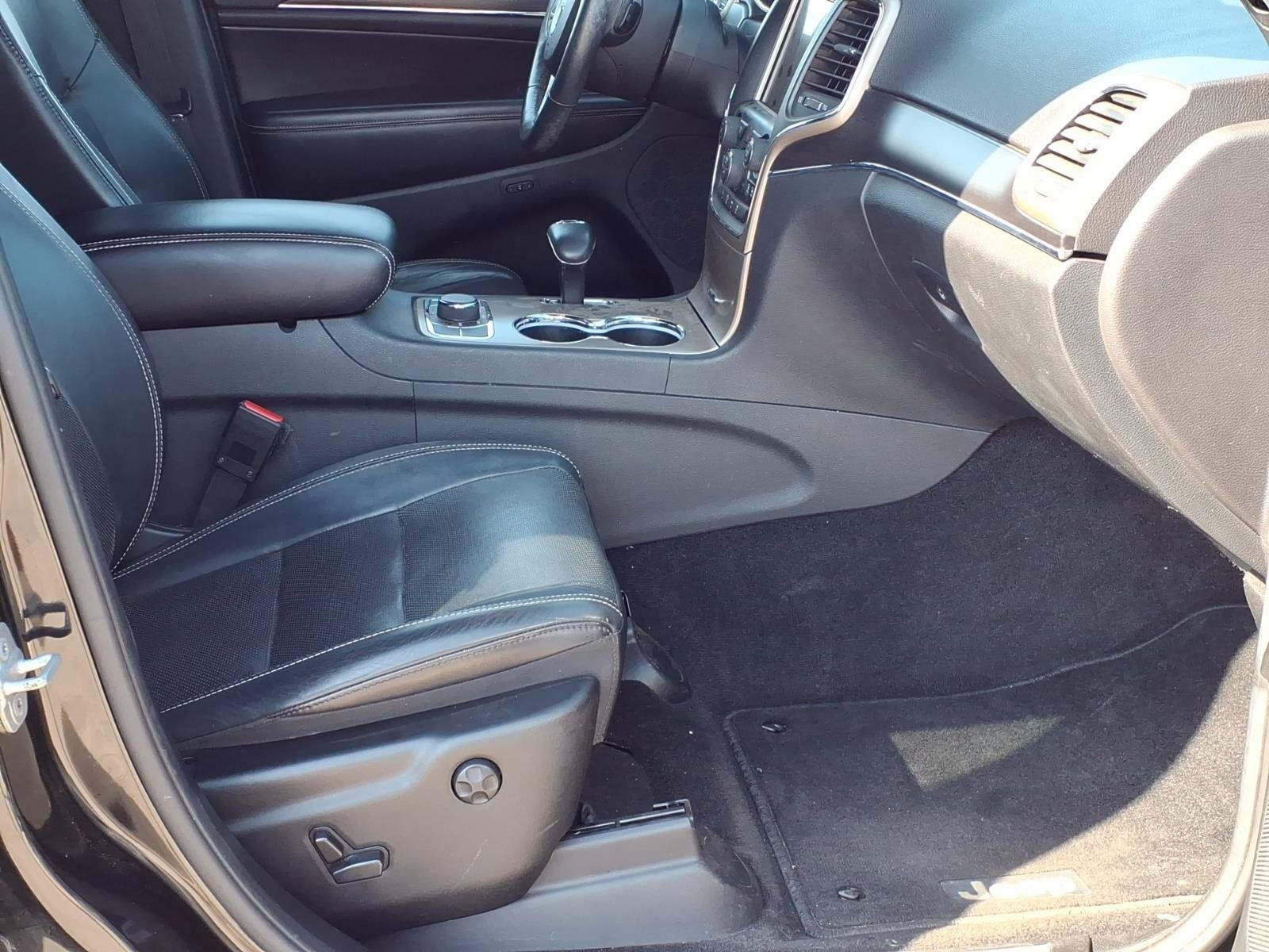 Used 2014 Jeep Grand Cherokee Limited w/ Luxury Group II AWD/4WD image 22