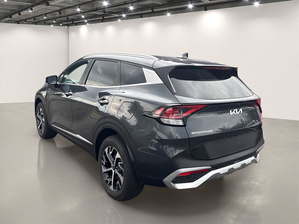 Certified 2024 Kia Sportage EX AWD/4WD image 6