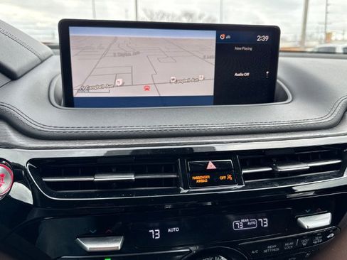 Used 2022 Acura MDX SH-AWD w/ Advance Package image 24