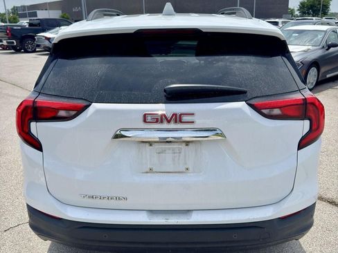 Used 2019 GMC Terrain SLE w/ Driver Convenience Package FWD image 4