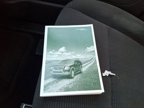 Used 2010 Ford Explorer XLT image 25
