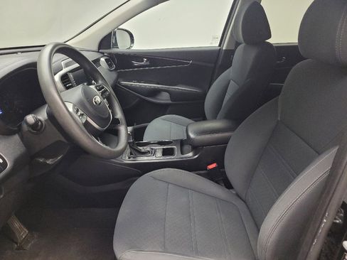 Used 2019 Kia Sorento AWD V6 image 17