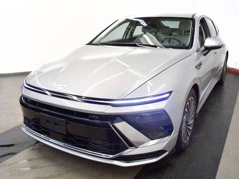 Used 2025 Hyundai Sonata SEL image 4