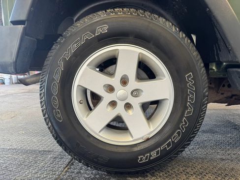 Used 2009 Jeep Wrangler X AWD/4WD image 27