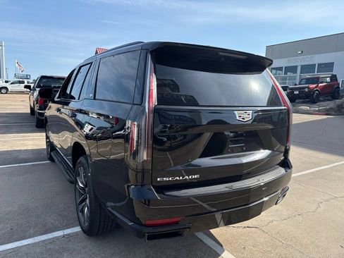 Used 2023 Cadillac Escalade Sport AWD/4WD image 8