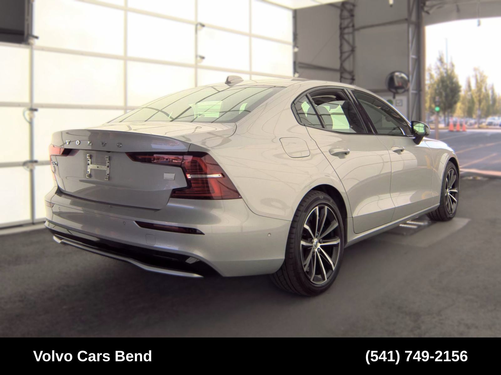 Used 2023 Volvo S60 T8 Plus AWD/4WD image 4