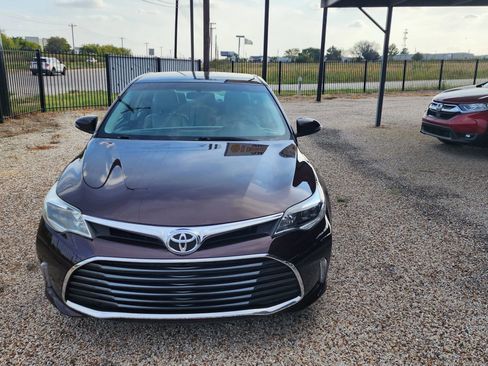 Used 2016 Toyota Avalon XLE image 3